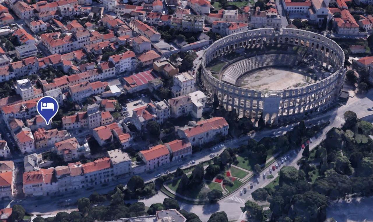 Appartement Nina Colosseum à Pula Extérieur photo