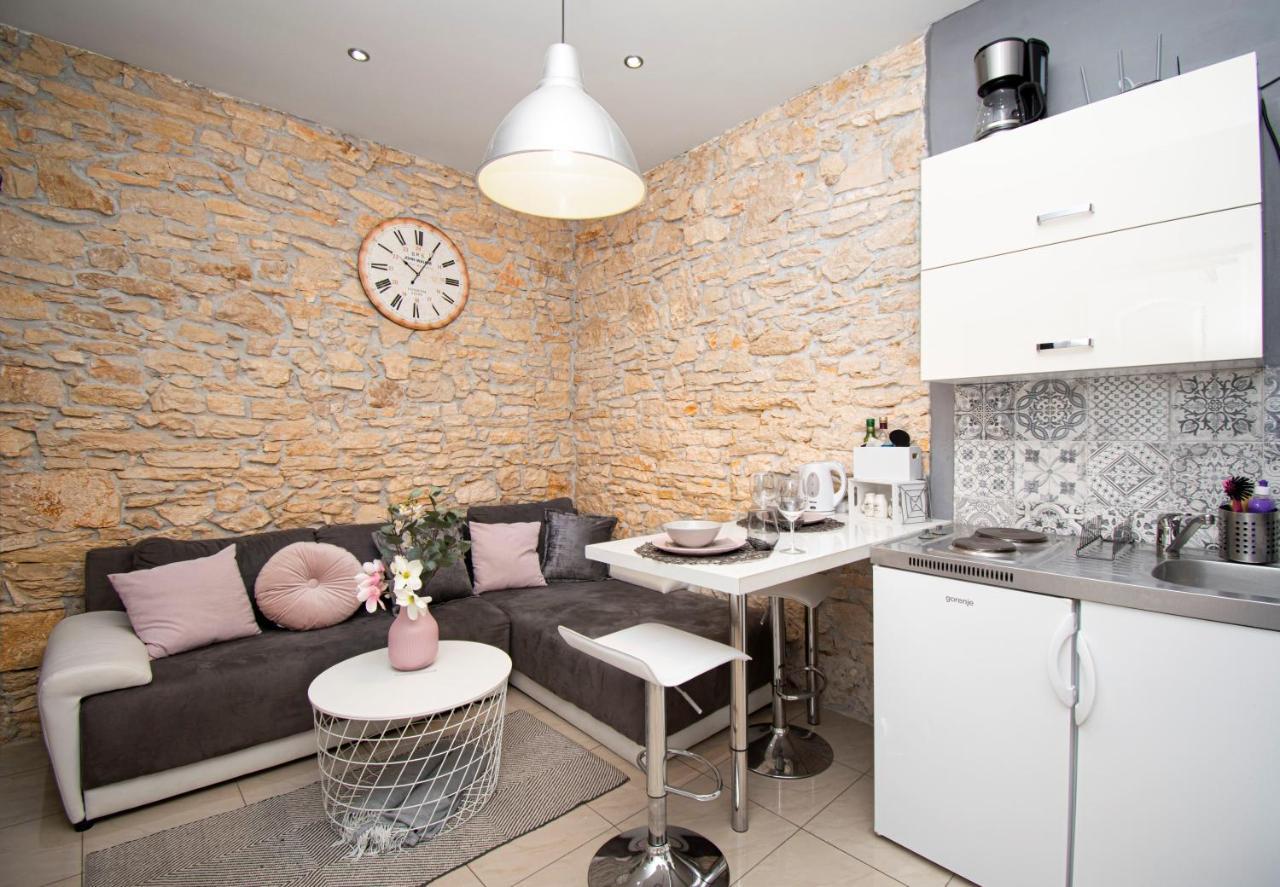 Appartement Nina Colosseum à Pula Extérieur photo