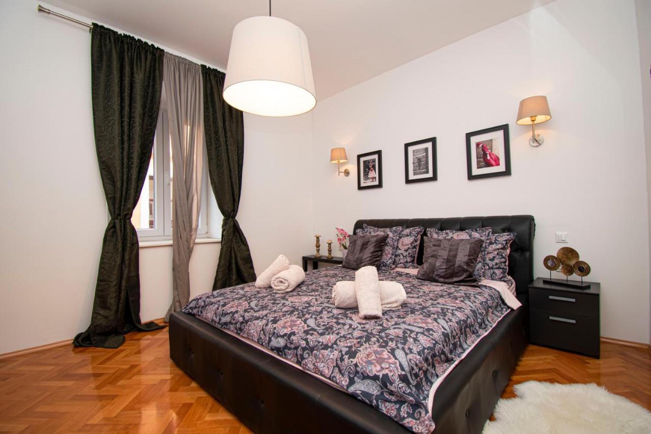 Appartement Nina Colosseum à Pula Extérieur photo
