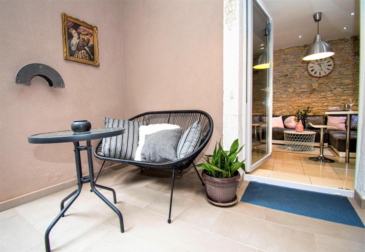 Appartement Nina Colosseum à Pula Extérieur photo